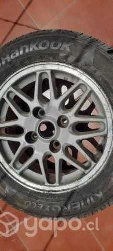 Llanta aro 15 pernadura 4 X100 con neumatico