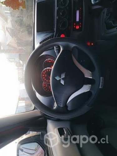 Mitsubishi l200 2014