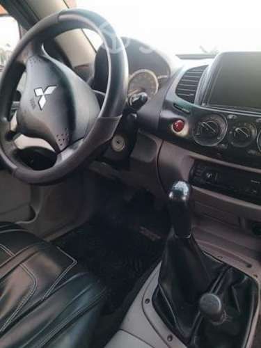 Mitsubishi l200 2014