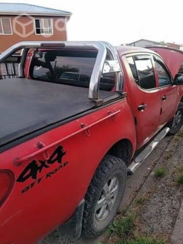 Mitsubishi l200 2014