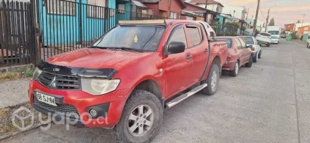 Mitsubishi l200 2014