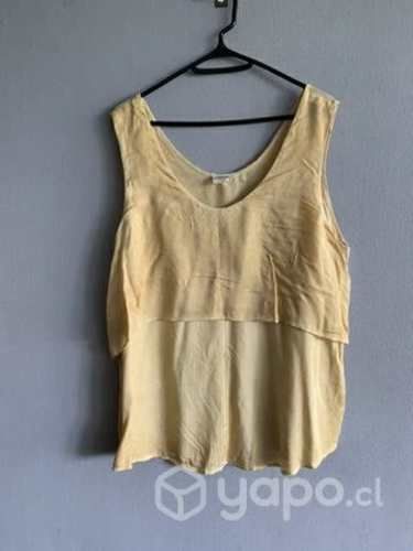Blusa Umbrale, un básico en talla XL.
