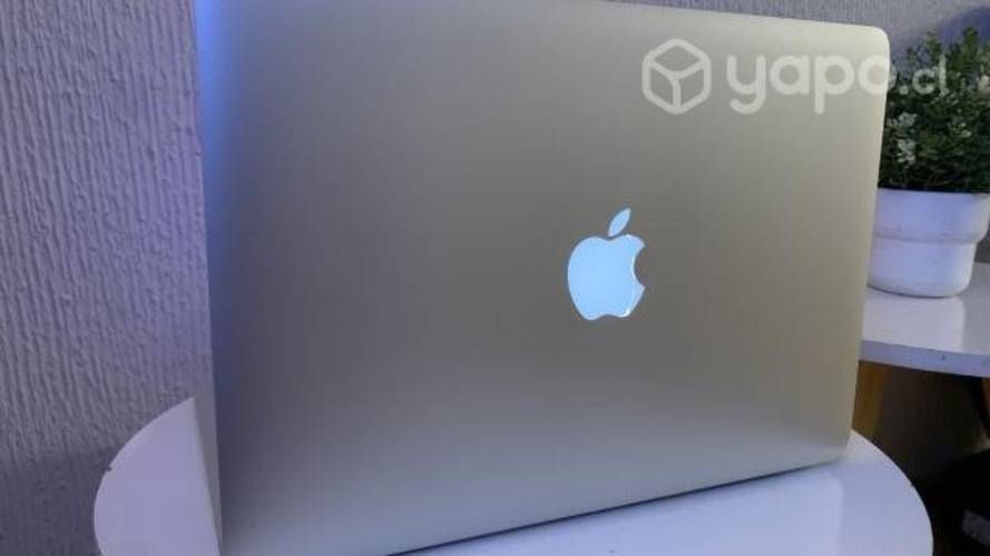 Macbook Pro Retina 13 (2015) 2.7 GHz/8 GB/128 SSD