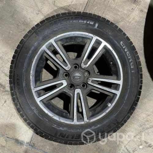 Ford Mustang set de llantas y neumaticos