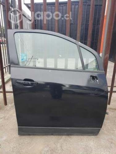 Puerta completa delantera rh tracker 1.8 2017