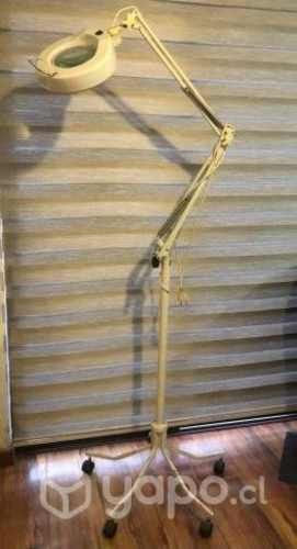 Lupa y Vaporizador Cosmetológico