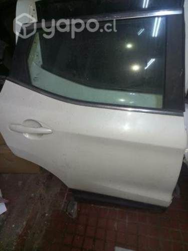 Puerta trasera derecha Nissan qashqai 2019