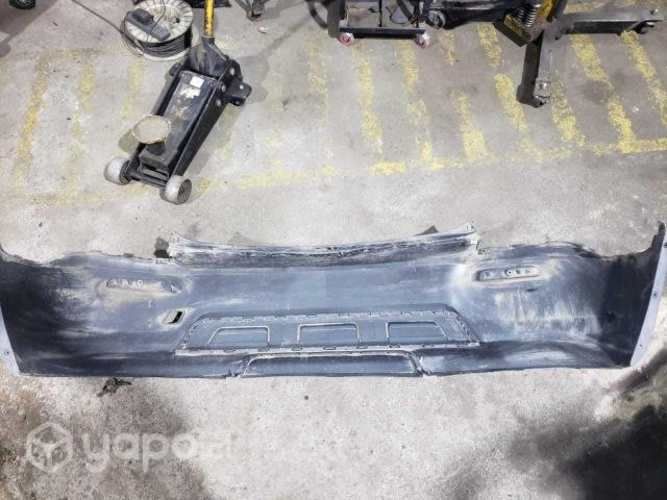 Parachoques trasero tracker 1.8 2017