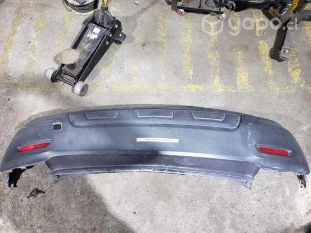 Parachoques trasero tracker 1.8 2017