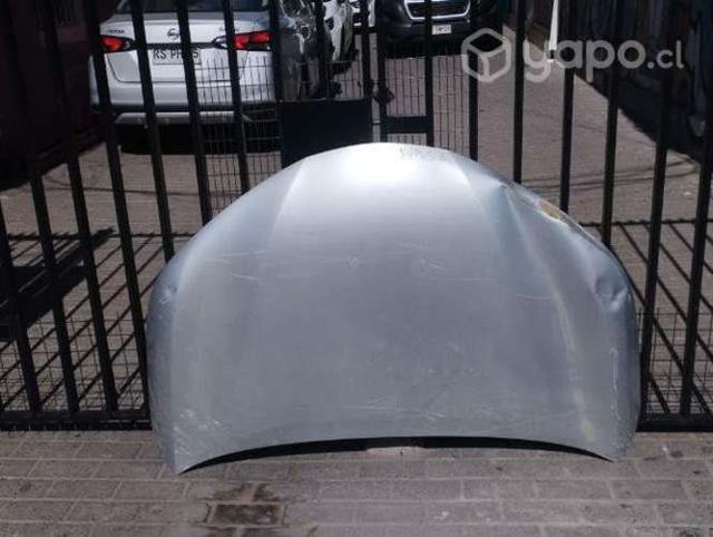 Capot Toyota new Yaris 2014