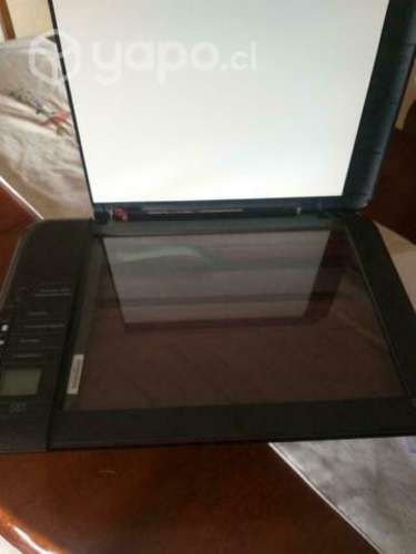 Impresora hp multifuncinal trae todos sus cables