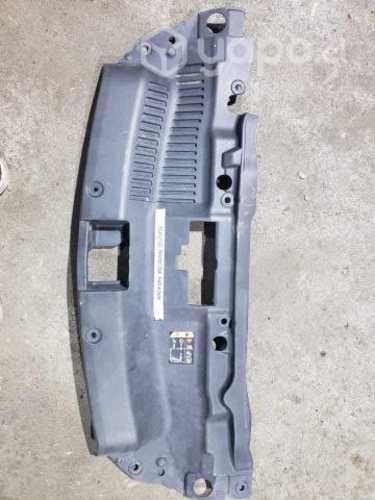 Plastico protector radiador tracker 1.8 2017