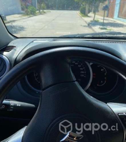 Suzuki grand nomade 2011