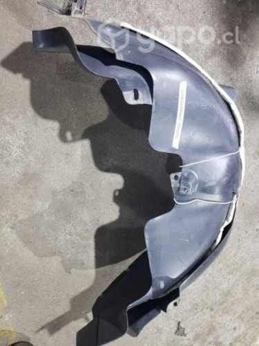 Guardafangos trasero tracker 1.8 2017