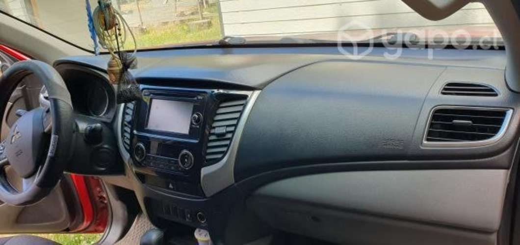 Se vende camioneta automática full