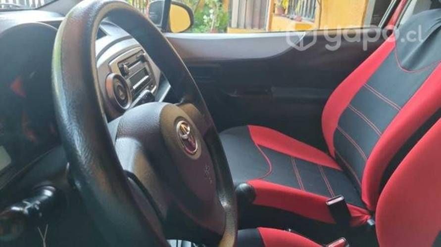 Toyota yaris 2013