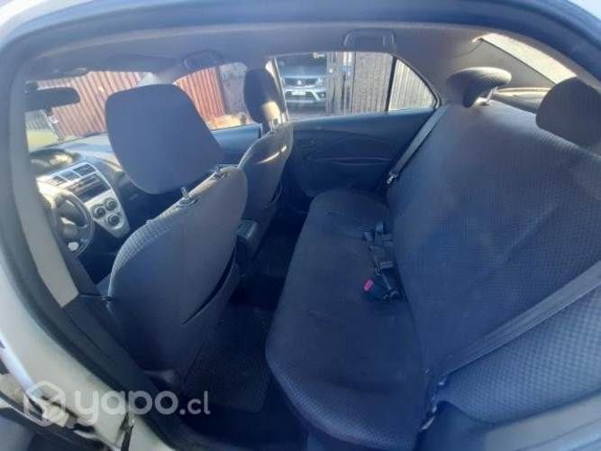 Toyota yaris unico dueño