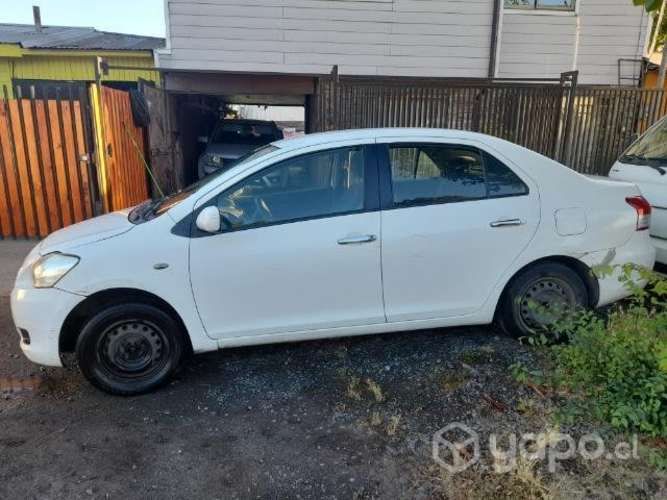 Toyota yaris unico dueño