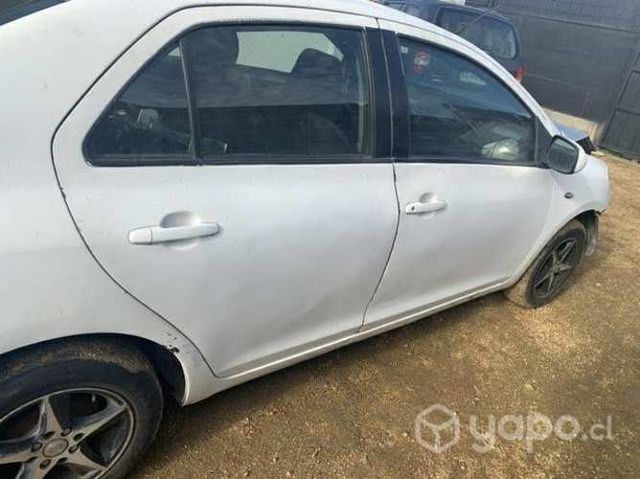 Puertas traseras Toyota Yaris 2011 sedan