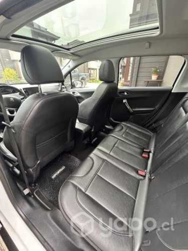 Peugeot 2008 año 2015 1.6 E HDI 115 HP