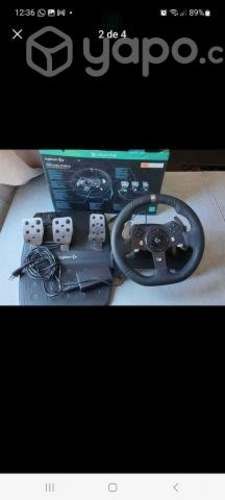 Volante y pedales Logitech para Xbox