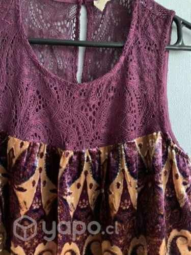 Blusa Umbrale, un básico en talla S ( Holgada)