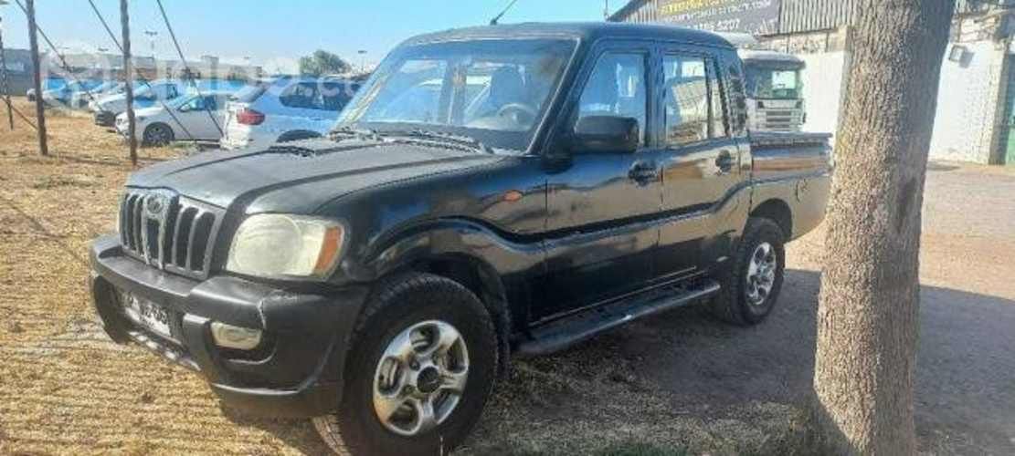 Mahindra pick up 2012