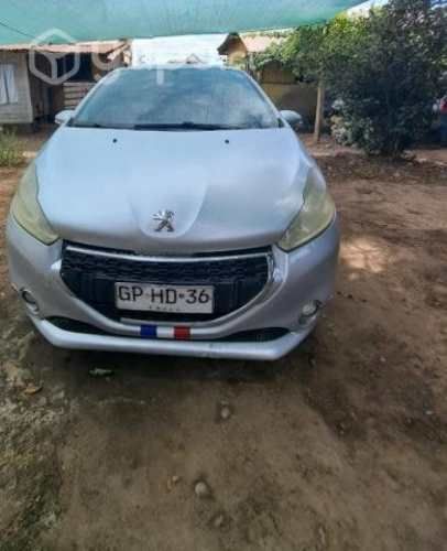 PEUGEOT 208, Año 2014