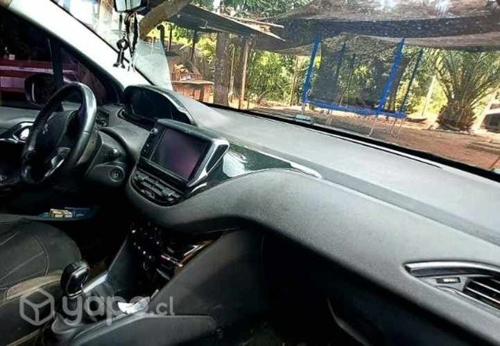 PEUGEOT 208, Año 2014