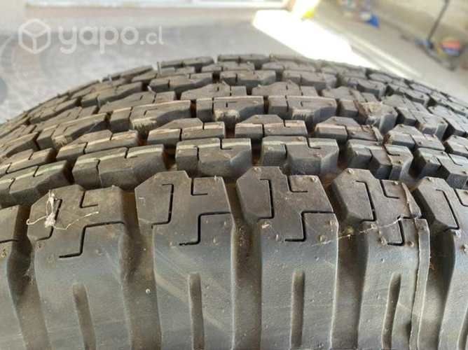Neumático con llanta BRIDGESTONE 235/70R16