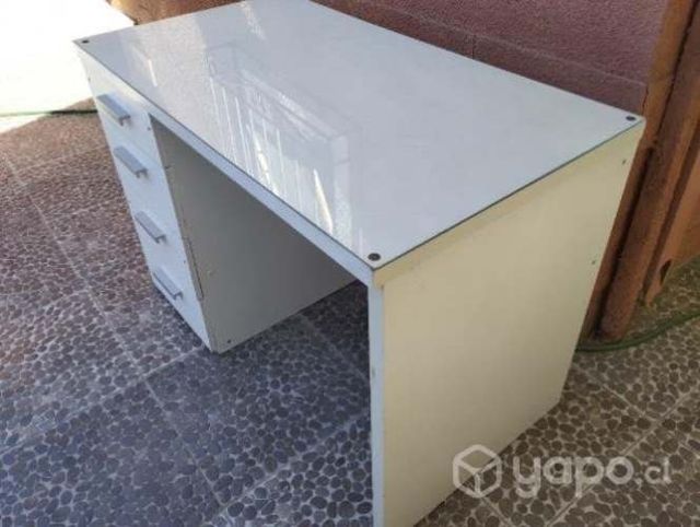 Escritorio madera blanco, conversable