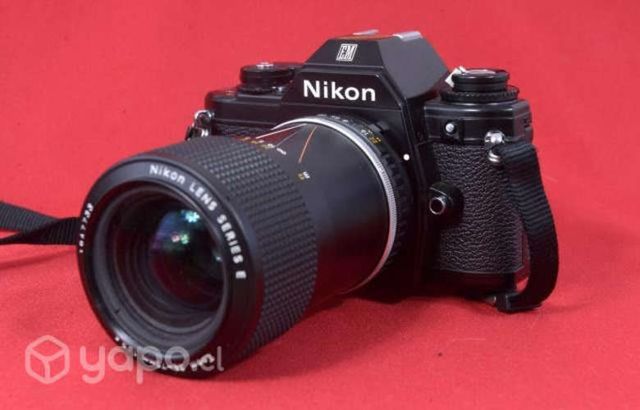 Nikon em analoga + lente 36-72 mm