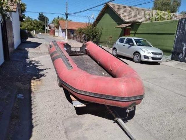 Bote tipo zodiac