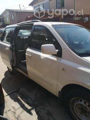 Kia motors carnival 2010