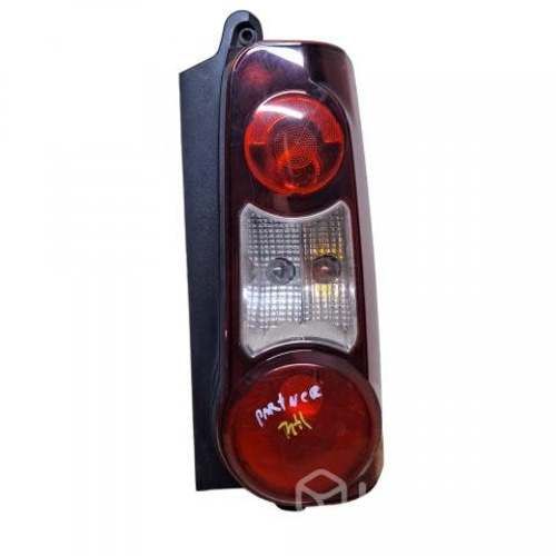 Foco derecho peugeot partner 2013/2018