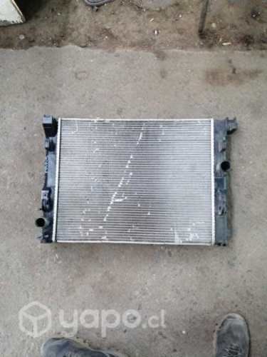 Radiador de agua automatico nissan versa 2021 orig