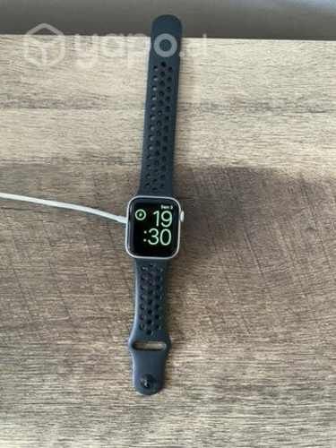 Apple Watch Series 4 (40mm)