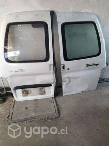 Puertas golpeadas de citroen berlingo 2009