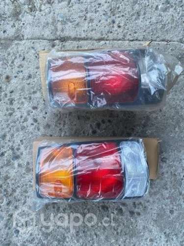 Foco trasero luv año 89