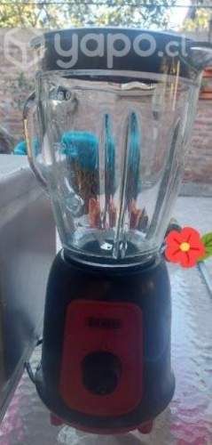 Horno microondas y juguera