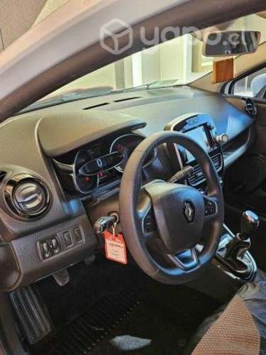 Renault clio 2018 TOTALMENTE CONVERSABLE