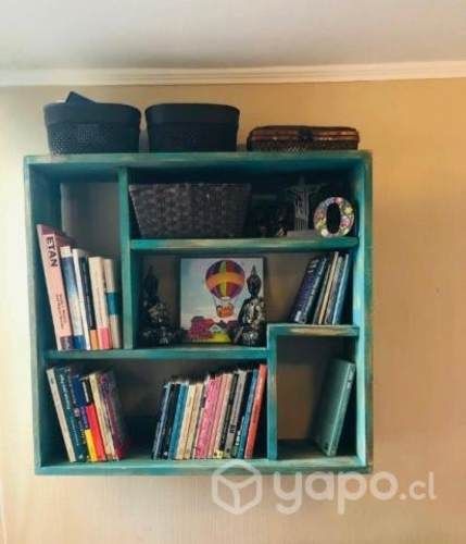 Bella repisa vintage estilo desgastado turquesa