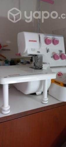Maquina overlock