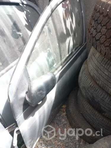 Puerta delantera izquierda Toyota yaris eco 2005