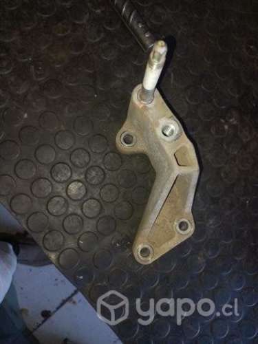 Soporte de caja chevrolet sail. 2014