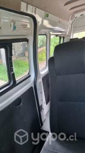 Vendo Furgon Nissan nv 350 año 2018 semi full