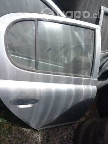 Puerta trasera derecha Toyota yaris sport 2004