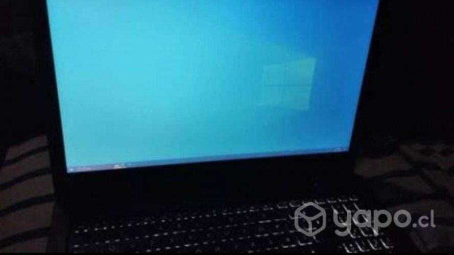 Notebook Asus, 2 años de uso