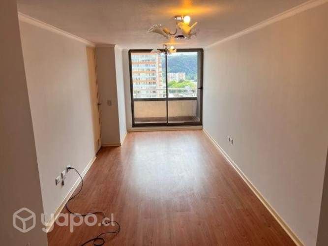 Departamento amplio, excelente ubicación