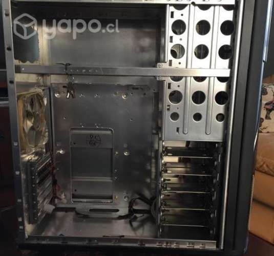Gabinete PC Thermaltake Shark